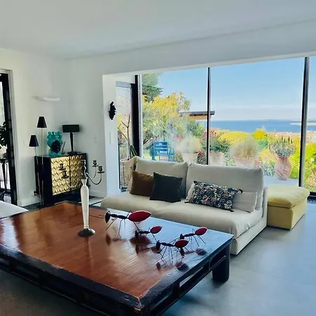 וילה Avec Vue Et Piscine ניס